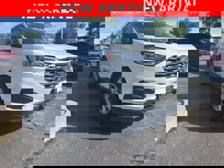 Used 2021 Ford Edge SE image 1
