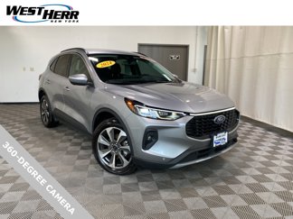 Used 2024 Ford Escape Platinum image 1