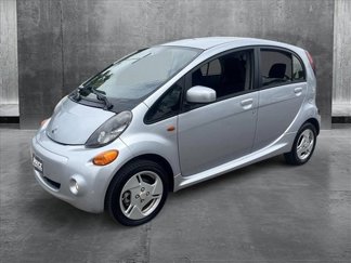 Used 2016 Mitsubishi i ES image 1