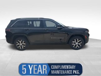 Used 2023 Jeep Grand Cherokee Limited image 1