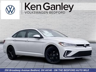 New 2025 Volkswagen Jetta SE image 1
