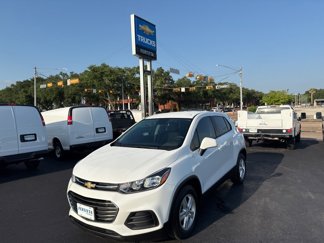 Certified 2022 Chevrolet Trax LS w/ Tint and Cruise Package image 1