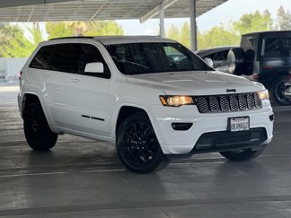 Used 2019 Jeep Grand Cherokee Altitude image 1