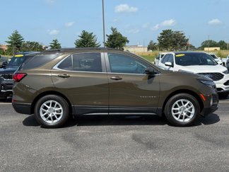 Used 2023 Chevrolet Equinox LT image 1