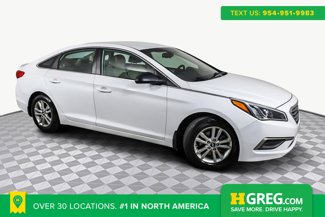 Used 2017 Hyundai Sonata SE image 1