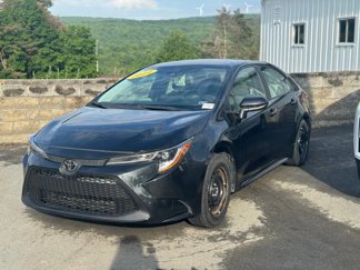 Used 2021 Toyota Corolla LE image 1