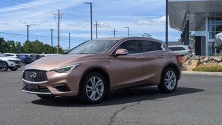 Used 2018 INFINITI QX30 image 1