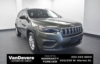 Used 2020 Jeep Cherokee Latitude image 1