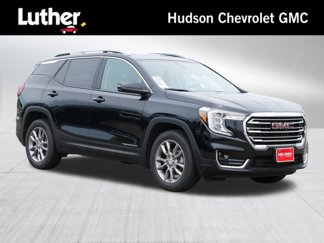 Used 2022 GMC Terrain SLT image 1