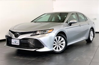 Used 2018 Toyota Camry LE image 1