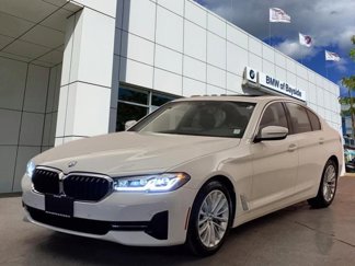 Certified 2022 BMW 530i xDrive w/ Convenience Package image 1