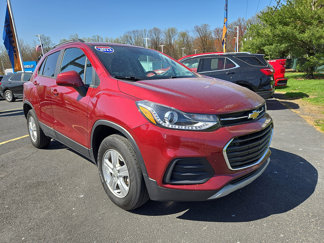 Certified 2022 Chevrolet Trax LT w/ Driver Confidence Package image 1