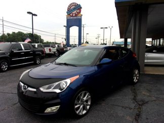 Used 2017 Hyundai Veloster image 1