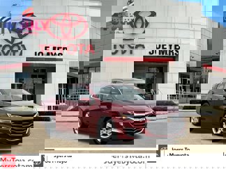 Used 2024 Chevrolet Malibu LT image 1