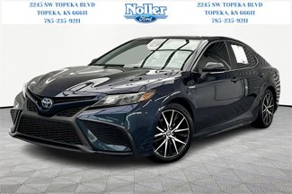 Used 2021 Toyota Camry SE w/ Audio Upgrade Package image 1