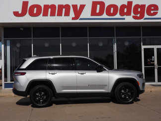 New 2025 Jeep Grand Cherokee Altitude image 1