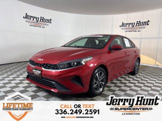 Used 2022 Kia Forte LXS image 1