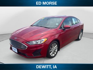 Used 2020 Ford Fusion SE image 1
