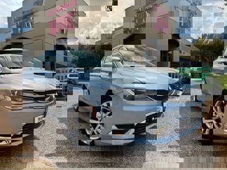 Used 2015 Chrysler 200 Limited image 1