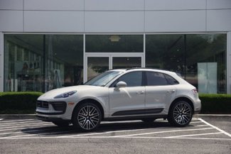 Used 2024 Porsche Macan image 1