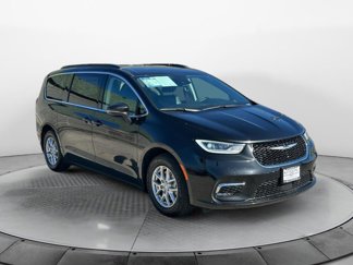 Used 2022 Chrysler Pacifica Touring-L image 1