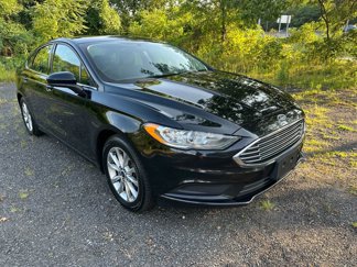 Used 2017 Ford Fusion SE w/ Fusion SE Technology Package image 1