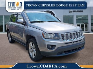 Used 2016 Jeep Compass Latitude image 1