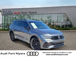 Used 2022 Volkswagen Tiguan SE R-Line image 1