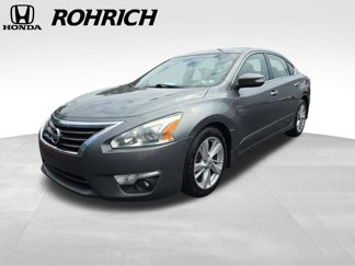 Used 2015 Nissan Altima 2.5 SV image 1