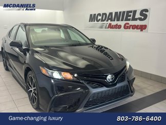 Used 2023 Toyota Camry SE image 1