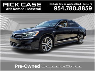 Used 2019 Volkswagen Passat 2.0T SE R-Line image 1