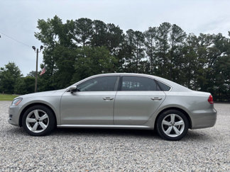 Used 2012 Volkswagen Passat 2.5 SE image 1