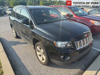 Used 2017 Jeep Compass Latitude image 1