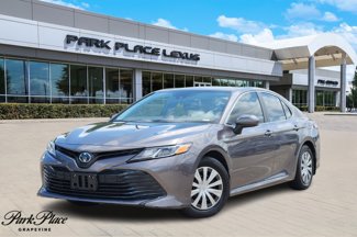 Used 2020 Toyota Camry LE image 1
