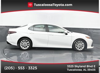 Used 2022 Toyota Camry LE image 1
