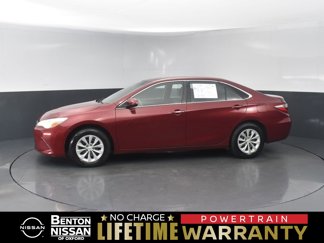 Used 2017 Toyota Camry image 1