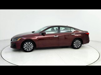 Used 2023 Nissan Altima 2.5 SV image 1