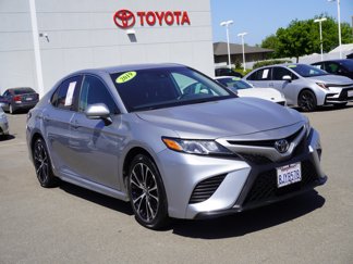 Used 2019 Toyota Camry SE w/ Convenience Package image 1