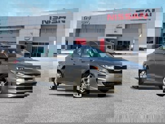 Used 2018 Kia Optima LX image 1