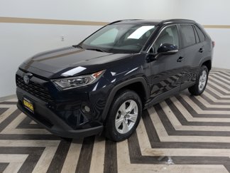 Used 2021 Toyota RAV4 XLE image 1
