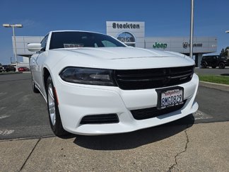 Used 2018 Dodge Charger SXT image 1