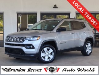 Used 2022 Jeep Compass Latitude image 1