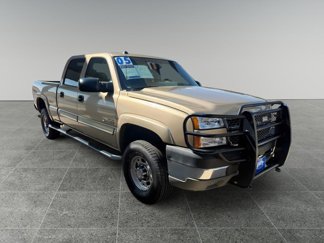 Used 2005 Chevrolet Silverado 2500 LS w/ Heavy-Duty Power Package image 1