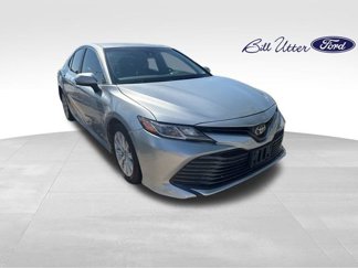Used 2019 Toyota Camry LE image 1