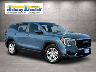 Used 2024 GMC Terrain SLE image 1