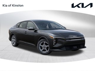 New 2025 Kia K4 LXS image 1