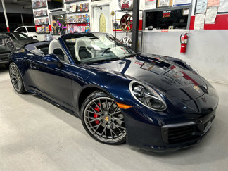 Used 2018 Porsche 911 Carrera 4S image 1