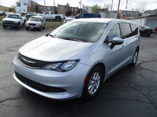 Used 2022 Chrysler Voyager LX image 1