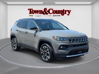 Used 2022 Jeep Compass Limited image 1