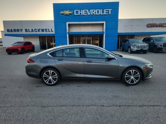 Used 2018 Buick Regal Essence w/ Driver Confidence Package #1 image 1